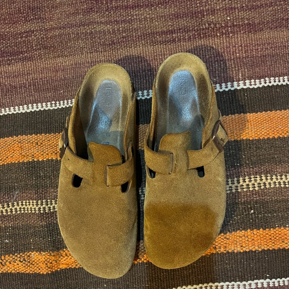 Birkenstock Boston Clog Suede